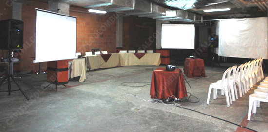 Video Beams y Telones Conjunto Continental
