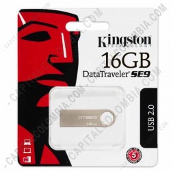 Ampliar foto de Memoria USB Kingston de 16GB Metálica DTSE9H/16GB