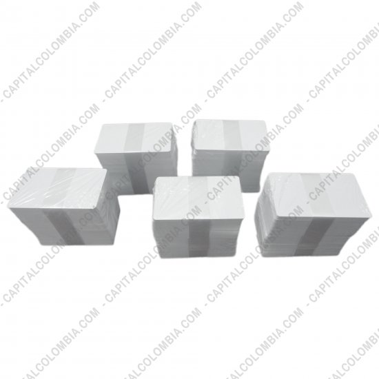 Impresoras de Etiquetas de C&oacute;digos de barras y Carnets, Marca: Zebra - Paquete de 500 tarjetas PVC Zebra de calibre 30 mil (caja de 500 carnets de PVC blanco)