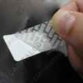 Rollos de 5.000 etiquetas en polipropileno color blanco de seguridad (void) de 5cms x 2.5cms a una columna